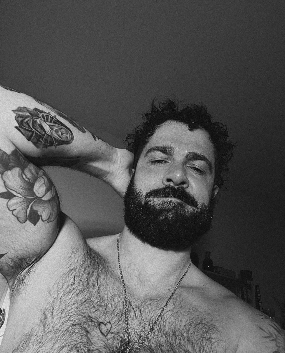 DlRTYDlLF's tweet image. 𝐇𝐚𝐫𝐨𝐥𝐝 “𝐇𝐚𝐫𝐫𝐲” 𝐏𝐫𝐢𝐜𝐞.

          married father of three.
          retired marine sergeant.
          big and hairy. hung and
          horny. thick ass. versatile.
          limitless. crude kinks. lewd.