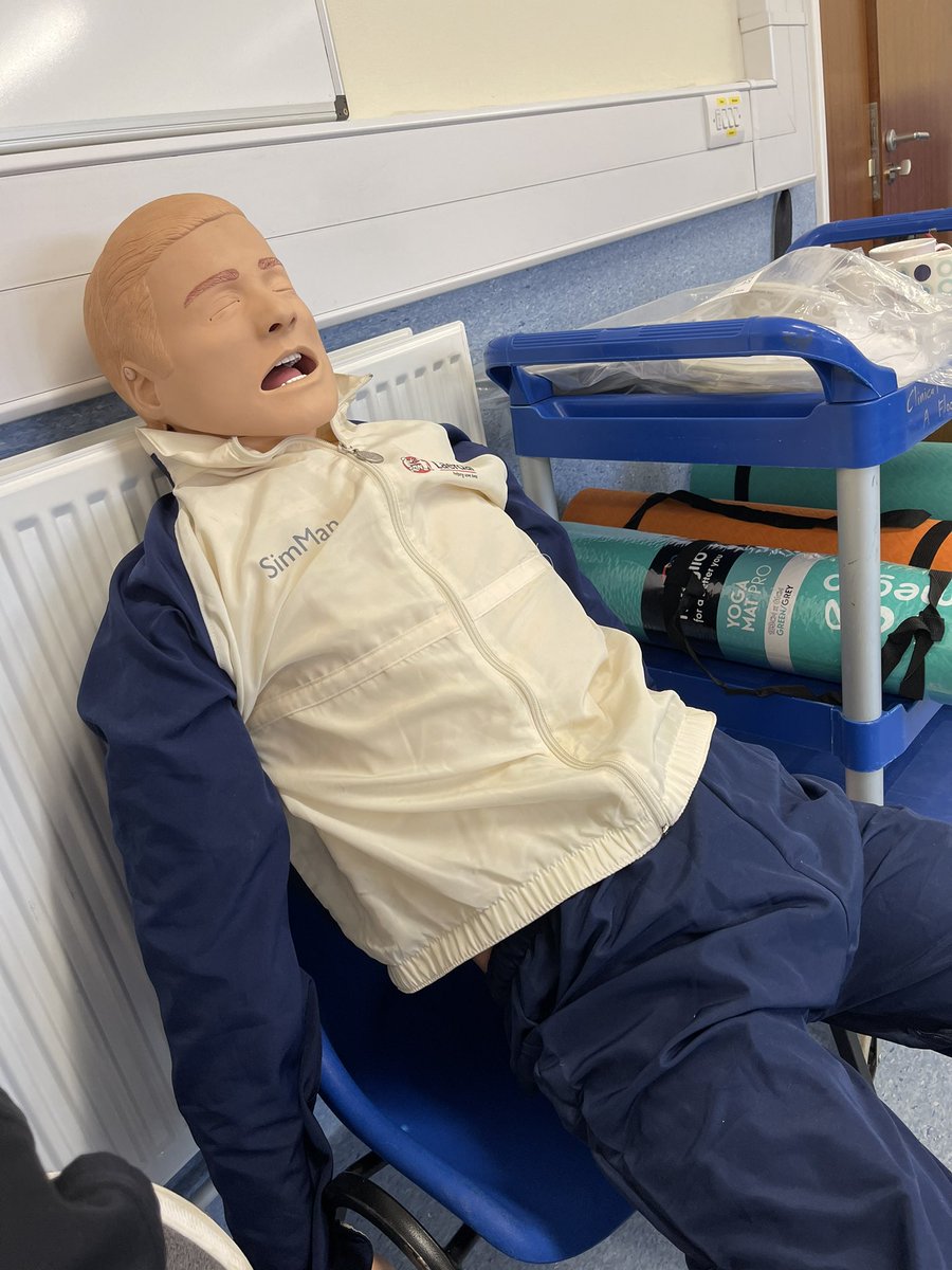 mossyrehab's tweet photo. Great weekend welcoming back our @BASRaTorg @UoNSportRehab 1709 graduates to complete their @UEFA Pre-Hospital Trauma Care course, something for our 1809 students to look forward to in a few weeks! @UoN_SHS @Han_SportRehab @Dales_Rehab @robdent5 @JoeRehab @RehabSwain @edcookrehab https://t.co/0U782Xo2wg