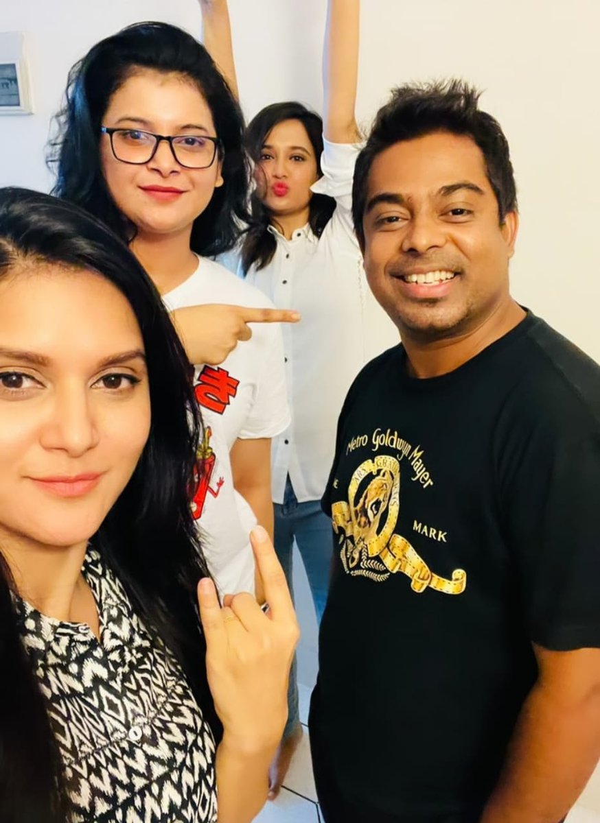 rafiath_rashid's tweet photo. A little bit of laughter and fun is good for health 😁
Lovely catching up with #RedoanRony @NusraatFaria @Sabnam_Faria #SabilaNoor & #Nehal #Rintu and #Samir ❤️❤️❤️ https://t.co/P2Msvgyo13