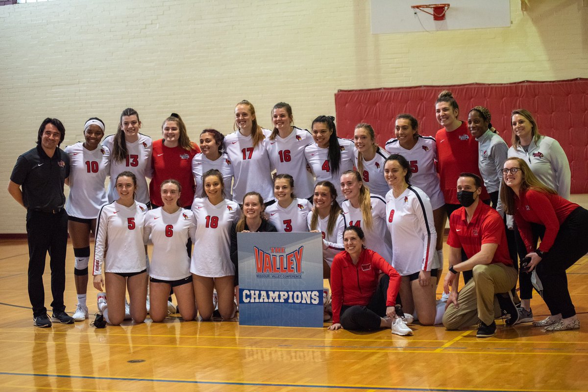 RedbirdVB's tweet photo. Total team effort😍🏆

#BackTheBirds // #DareToLead https://t.co/gtbHH1paOv