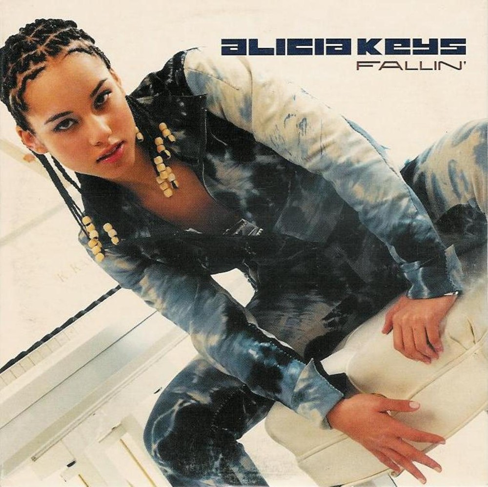 CaliVicki's tweet photo. 20 yrs ago today, the🌍was gifted w/the 1st of many brilliant,magnificent,beautiful masterpieces by my fave artist on the planet (besides Prince😉). I remember being blown away when I 1st heard it then was honored to meet this genius .@aliciakeys soon afterwards. #20YearsOfFallin https://t.co/rIvf6kM23Y