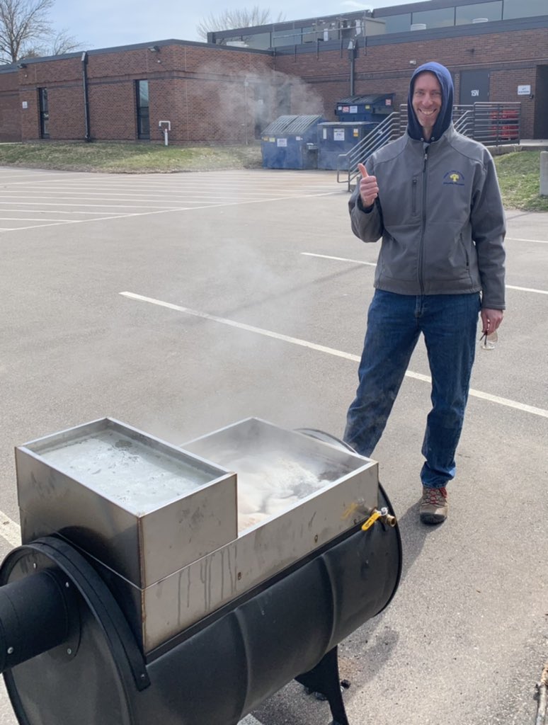 SchuermanKaty's tweet photo. Thanks @MrBeaudette for the introduction to syrup making on this sunny afternoon. It is a time investment that requires a lot patience but those Friday morning pancakes will taste so, so good. 🥞😋 Lucky @isd719 fifth grade students! https://t.co/LQ7DPob3eK