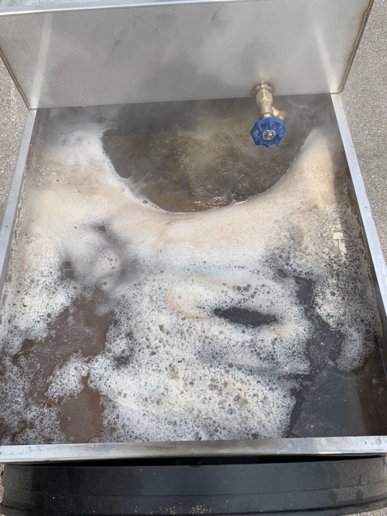SchuermanKaty's tweet photo. Thanks @MrBeaudette for the introduction to syrup making on this sunny afternoon. It is a time investment that requires a lot patience but those Friday morning pancakes will taste so, so good. 🥞😋 Lucky @isd719 fifth grade students! https://t.co/LQ7DPob3eK