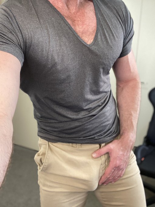 The #bulge is real today.  Come to Chaturbate and see https://t.co/Fupi3PKWXv<a href="/tag/bulge"class="tags">#bulge</a>