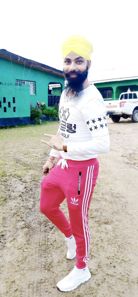 rathor0mandy's tweet photo. #swagger #poser #colors #of #life 😎💐😘😘 https://t.co/RHZGeEKdnK
