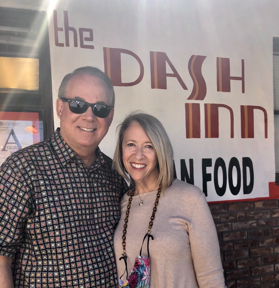 MarkAllan1426's tweet photo. This was a favorite college hangout back in the day at Arizona State. The old owner brought it back and that brought us back! #DashInn #Tempe #SunDevils ๐ฎ ๐ฏ ๐บ https://t.co/pa93fDqvNV