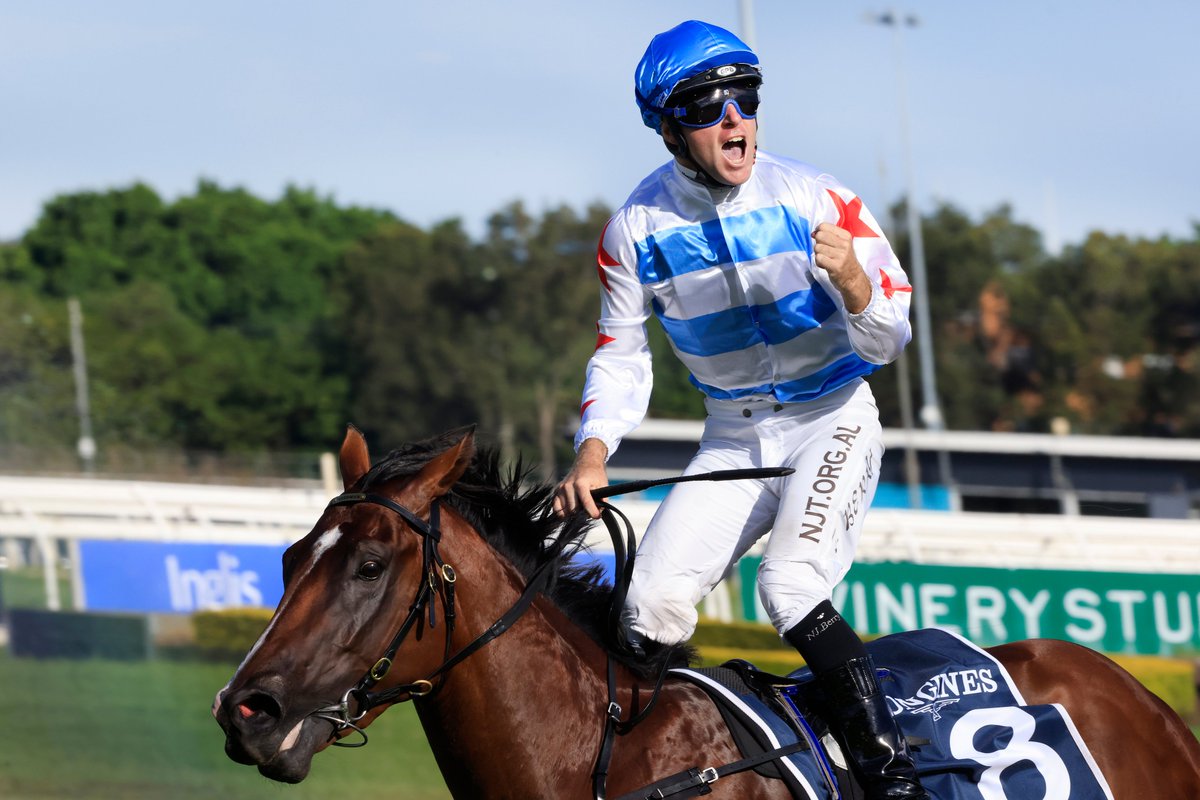 7horseracing's tweet photo. 2019 - sold for $60k as a weanling

2020 - sold for $200k as a yearling

2021 - wins $3.5m Golden Slipper as a 2YO

🙌 STAY INSIDE 🙌

📸 @mmsnippets https://t.co/KCKTcG67RI