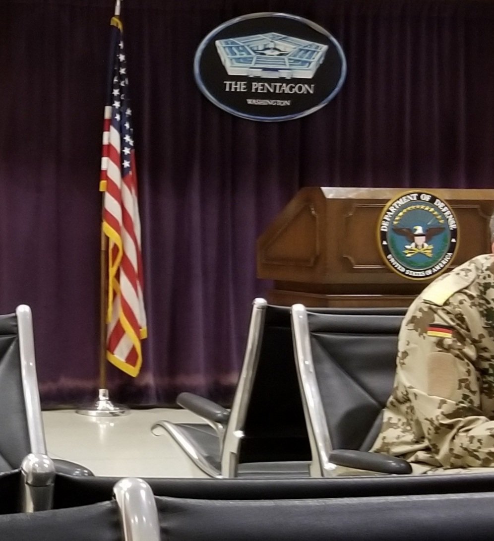McAnnaMarie's tweet photo. Visit to the Pentagon.
@yousuckMZ @elonmusk #dearMoon #dearMoonCandidate #Philanthropy #dearMoonCrew #YusakuMaezawa #ElonMusk #SpaceX #dearMoonProject https://t.co/MZyKJjA2X9