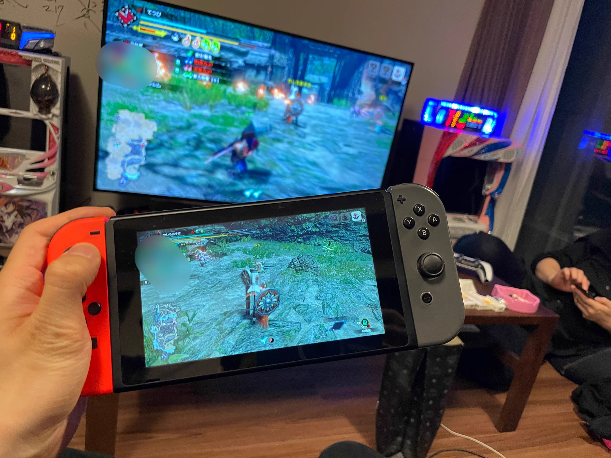 同じマンションに自由業の友達がいれば？毎日パジャマとスリッパでゲームができるwww