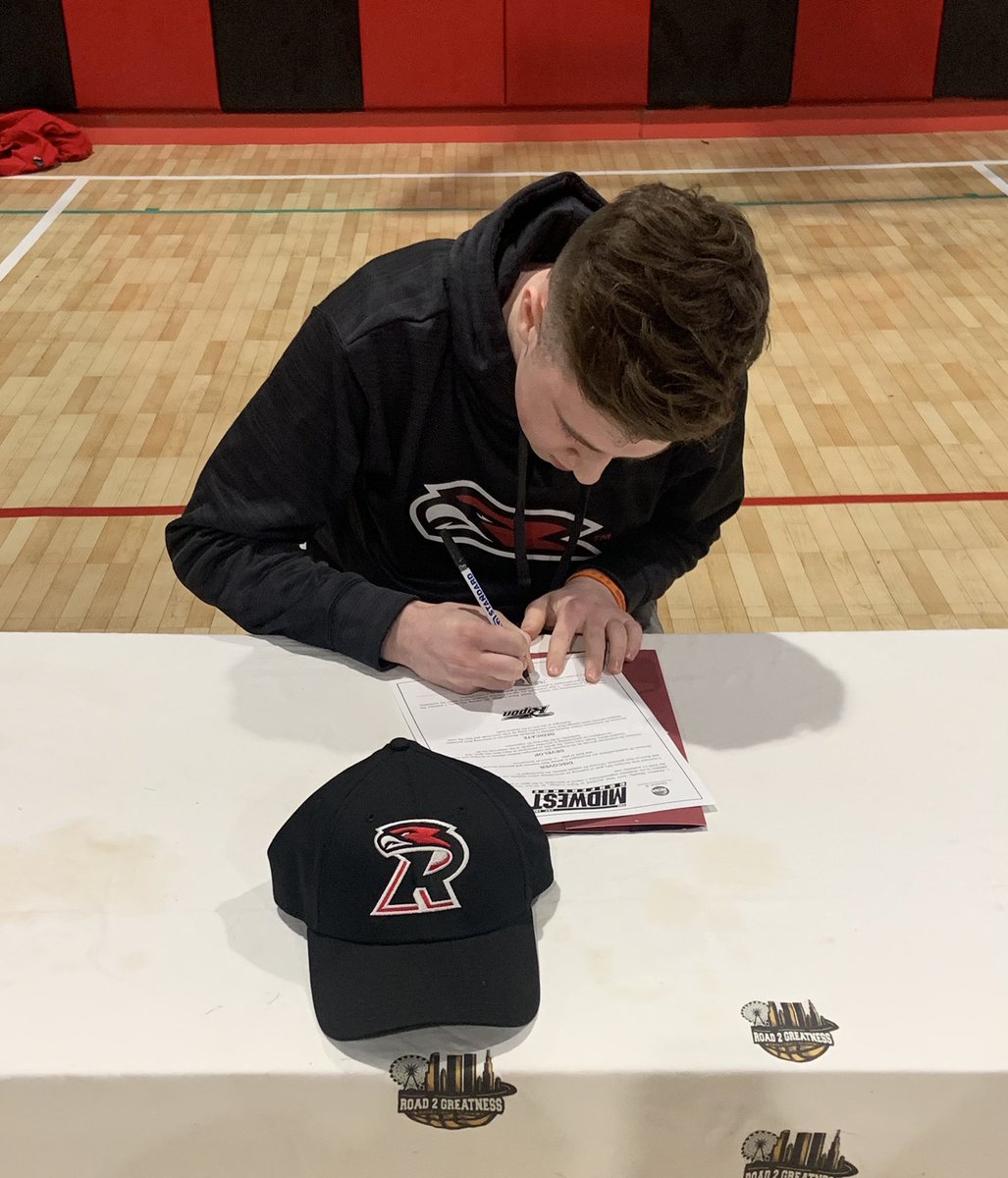 mattmurphy00's tweet photo. next chapter awaits ✍🏼
@disabato @Tim_OBrien10 @Millar_S @michaelsobrien @joehoopsreport @jakubrudnik @mikeclarkpreps https://t.co/Do5Qx4YeQt