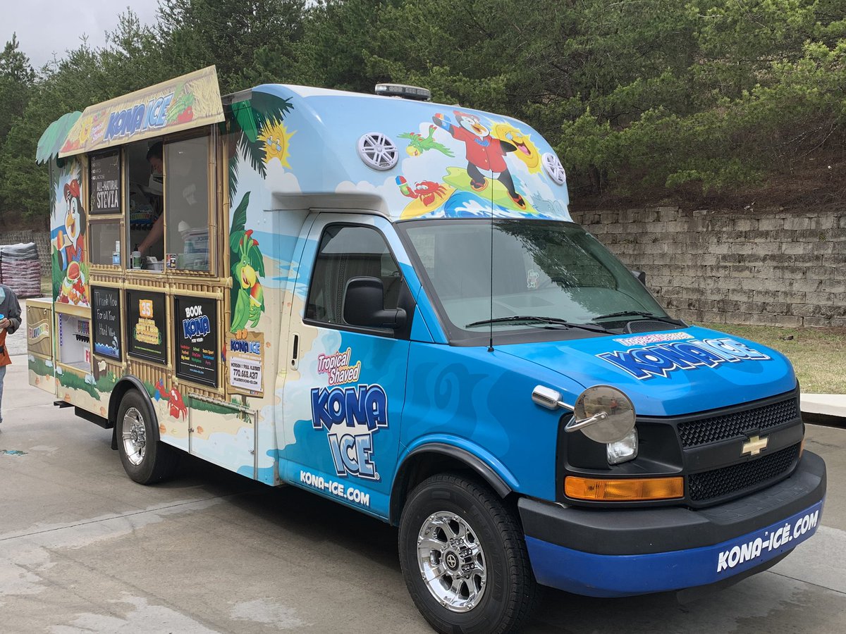 atrinowski6980's tweet photo. Just Desserts! Thanks @KONAICE for coming out yesterday! #SuccessSharing #Dahlonega #takingcareofourpeople @cole91960676 @MikeMize65 @hollytate122 @thdsandi @WarrenMcClung2 @Mountaindaisy68 https://t.co/RsdxCmXkKE