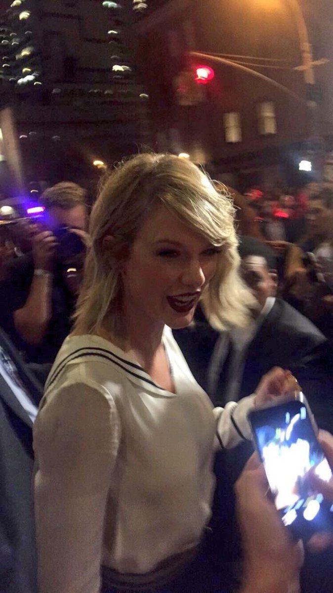 swiftiegainz's tweet photo. retweet if you stan taylor swift
- fllw me and everyone who reefeets https://t.co/uC8e9ncJIC