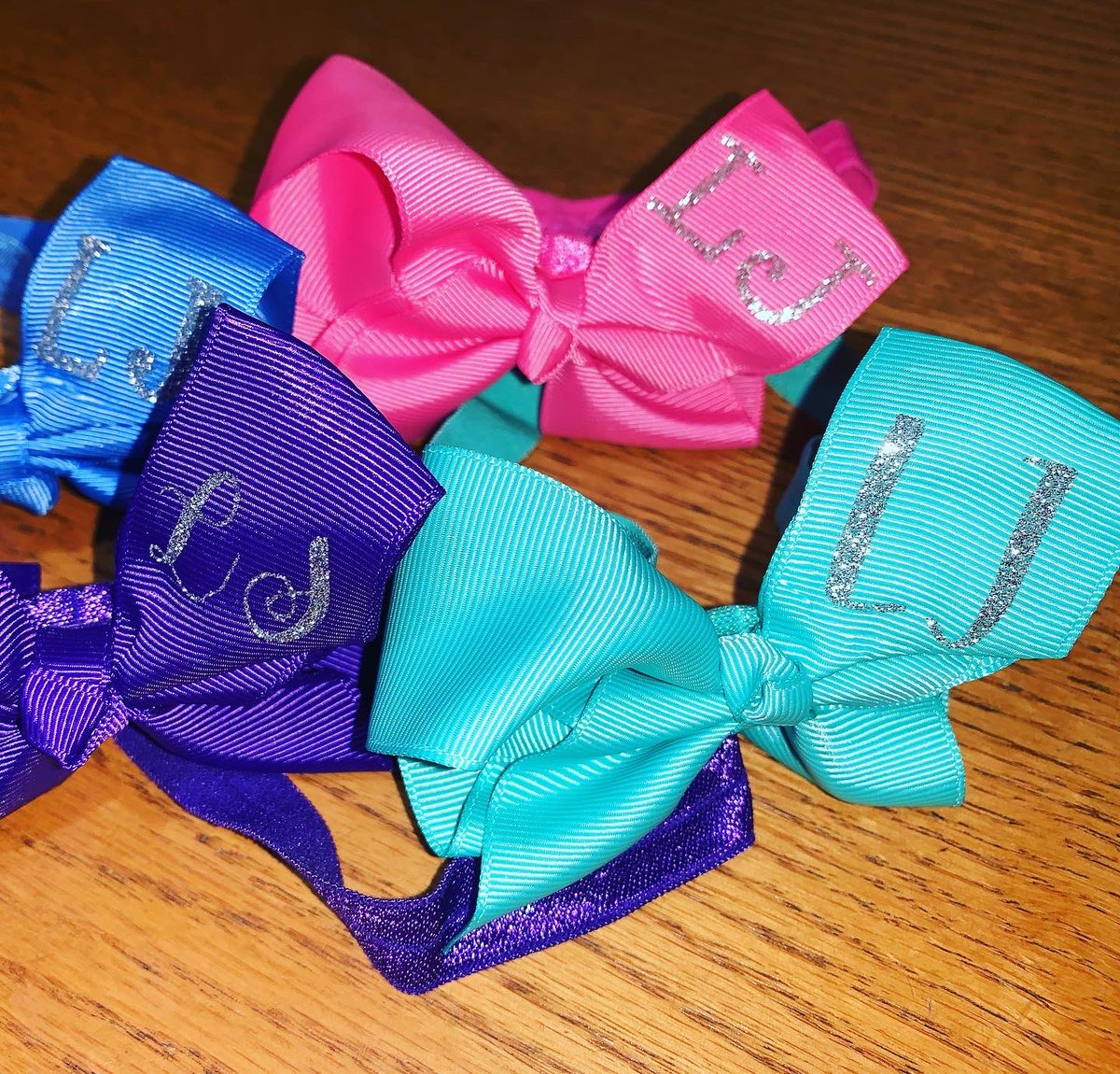 MinnichChelsea's tweet photo. I’m selling personalized Easter gifts 🐣🐰🌈 please retweet! 
Buckets $8
Bows $5
Eggs $5 https://t.co/cofyPeqm0y