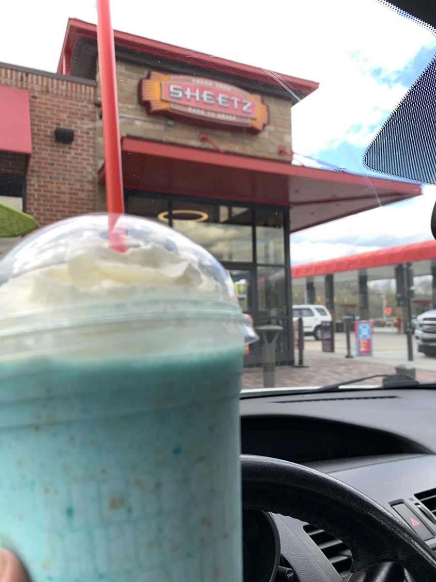 buckeyegal33's tweet photo. Can’t get enough of the SourPatch Kids smoothies from @sheetz #PuckerPower https://t.co/hfXPftXP9P