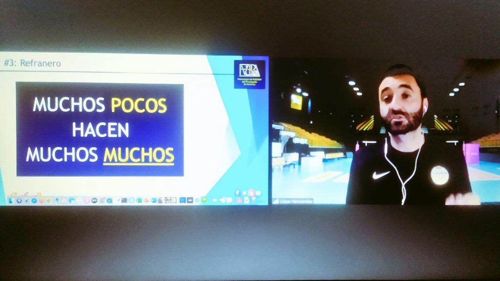 AroaGzuazua's tweet photo. Acabar la semana con un gran aprendizaje.
"El mejor ejercicio para jugar a voleibol es .. jugar a voleibol".
#sumaysigue #voleibol #fvbpa
Gracias @cesarernandez por ayudarnos a crecer!! https://t.co/ECyY0Rq9yV