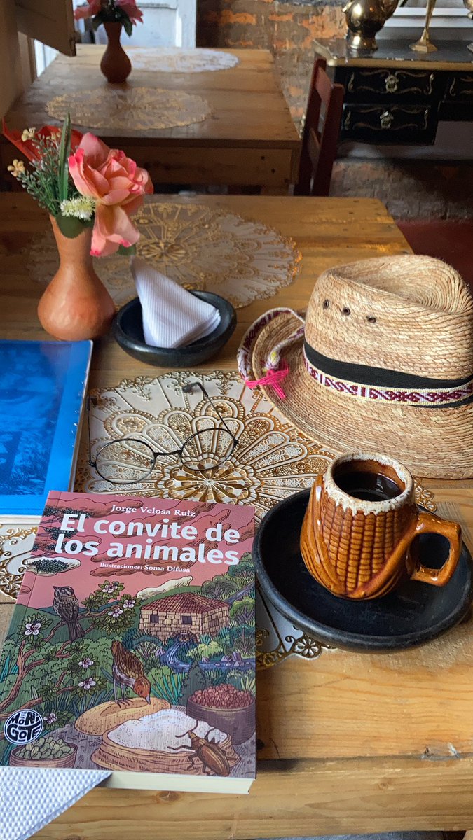 #CoplasBoyacasPorPaz 
“Lo poco que cuesta un tiple y lo bonito que suena, lo mucho que cuesta un rifle y lo jeroz que truena”
“Esto dijo el armadillo pensando en nuestra nación: La Paz sin educación, es queso sin Bocadillo”
El convite de los animales 🦔 🐓 

Gracias Jorge Veloza