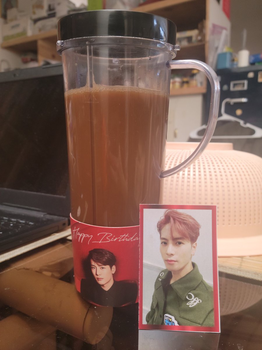 thewonilove's tweet photo. Made iced coffee (but with no actual ice cubes bc there isn't any in my fridge 🙃) for today's cse~ 💚 

#BoundToJackson_GA @GOT7inOAK https://t.co/Z5ndif2SZ8