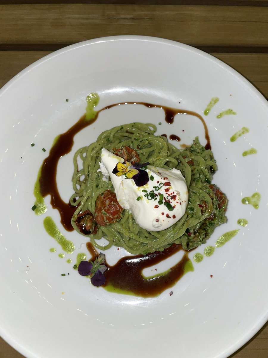 thebigeatsy's tweet image. BASIL SPAGHETTI FROM THE BOWER LAST NIGHT!! #thebower #nola #neworleans #food #foodie #eats #pasta #pesto #burrata #thebigEATSy