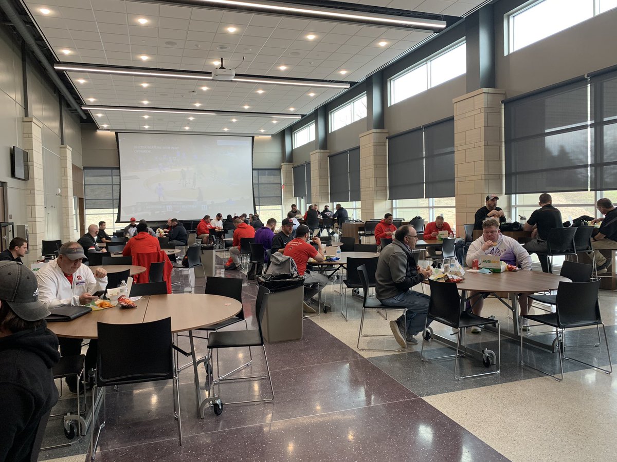 amandadberg's tweet image. 1st Annual  Big Time Strength &amp;amp; Football Clinic in Mt. Vernon, IA is in the books!  What a great day of meeting in person again to learn, grow, and get better for our athletes. 1/5@BigTime_SC @CoachPedersenMV @gdrosier