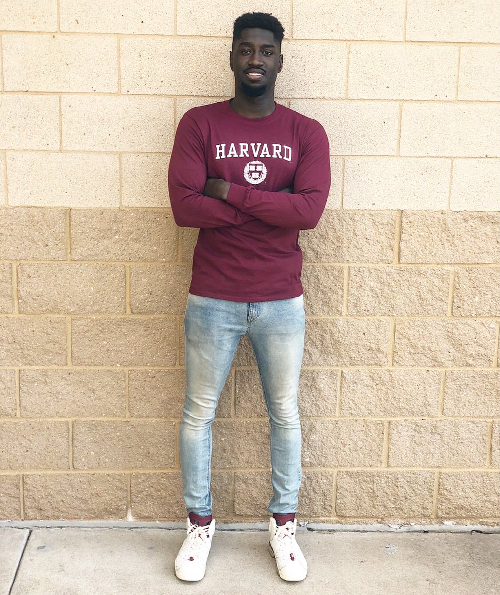 Doulienjai's tweet photo. "Shoot for the stars, aim for the moon" 💫

Blessed to say that I'll be taking time off between my third and fourth year of medical school to pursue my MPH in Health Policy at Harvard T.H. Chan School of Public Health 🤞🏿 https://t.co/YHCo3fTpuu
