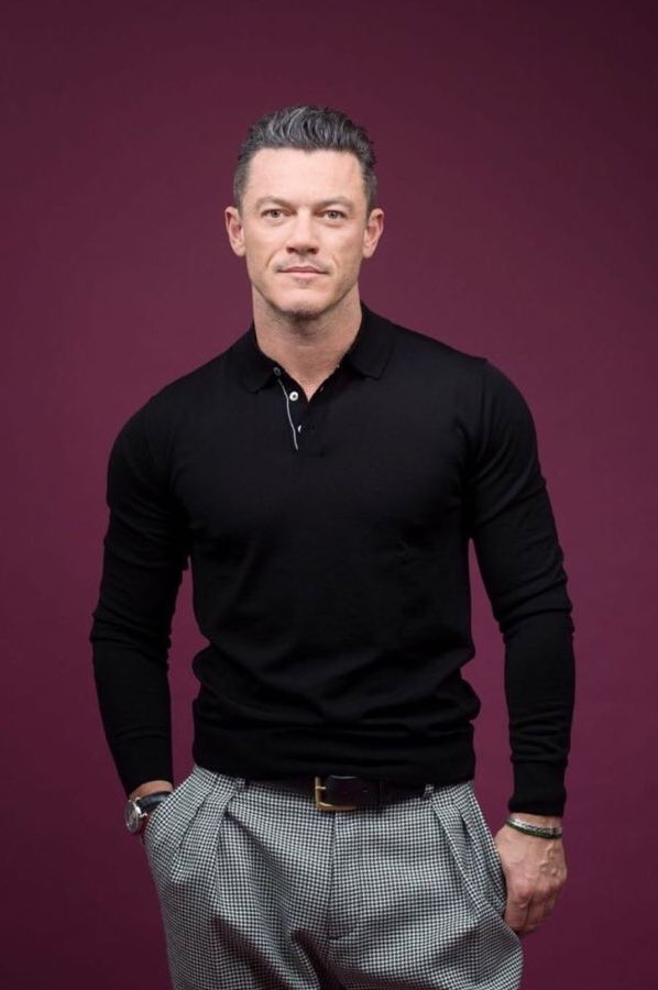 bubblegumcity80's tweet photo. @tTheRealLukevans #repost 📸 from the #ObserverFoodMonthly #welshactor #welshsinger #lukeevans photo credits to Paul Hansen March2021❤️📸 https://t.co/z6VzsS9e7u