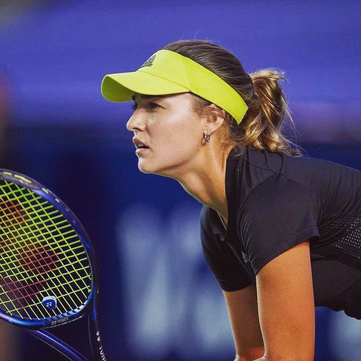 KalinskayaWeb's tweet photo. 🎾🌴🇺🇸 #MiamiOpen R3: (12) Muguruza 🇪🇸 d. Anna Kalinskaya 🇷🇺 4-6, 6-3, 6-4! What a match from Anna ! She played so well but in the end didn’t get the win.. such a fight. So proud of her! Well done to Garbine and good luck for the next🥰 https://t.co/arkT6utiip