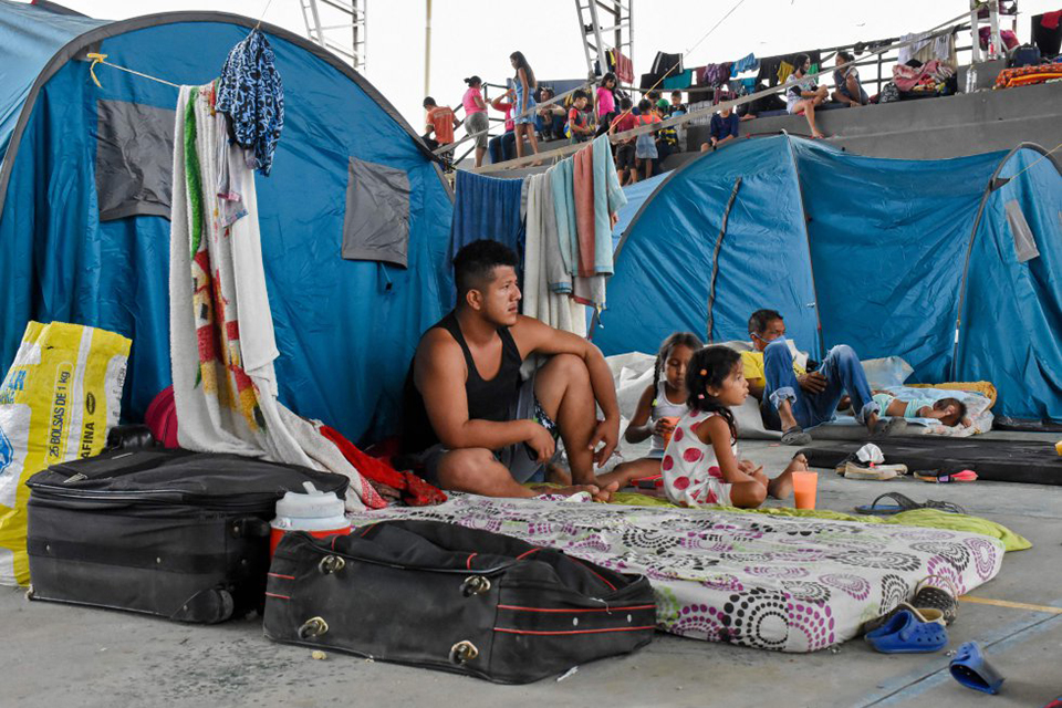 Naky's tweet photo. ¿Qué pasó ayer? https://t.co/TSN6M3q7z2
-Saab anunció orden de aprehensión y alerta roja contra los presentadores de un podcast, en un país con un conflicto armado, desplazados y violencia del propio Estado- 

#NMJ
#ResumenFinDeSemana https://t.co/zu697mjips