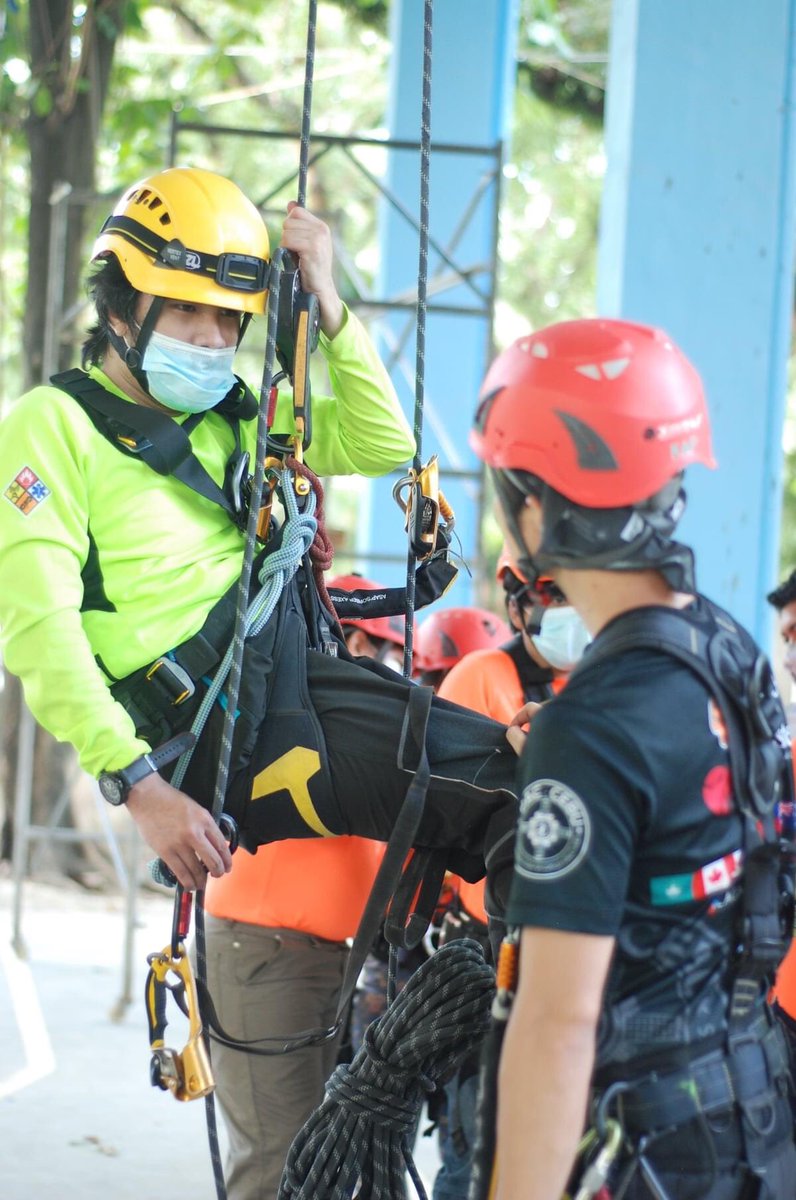 BCERTOfficial's tweet photo. We are honored to be trained by the team leader of Professional Access Consultancy-Cebu on the basics of rope rescue. The RR1 is a training process which aims to identify personnel and create an adversary for both units. #roperescuetraining1#masterthebasics#forhumanityandcountry https://t.co/iQbOTxcSMW