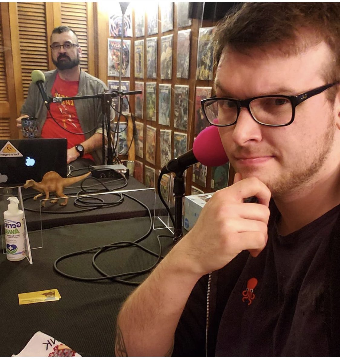 STPaulFilmcast's tweet photo. sound mixer/recorder ALEX "STARF" ALVERSON https://t.co/j4YrSXCdpJ  NEW Ep! We have @heyitsstarf ! Host @NicholasPalod2 @MNCritics #podernfamily #indiefilmmaker #podcast  #film #soundrecorder #twincities #minnesotapodcast https://t.co/pAJWGIQ2Vg