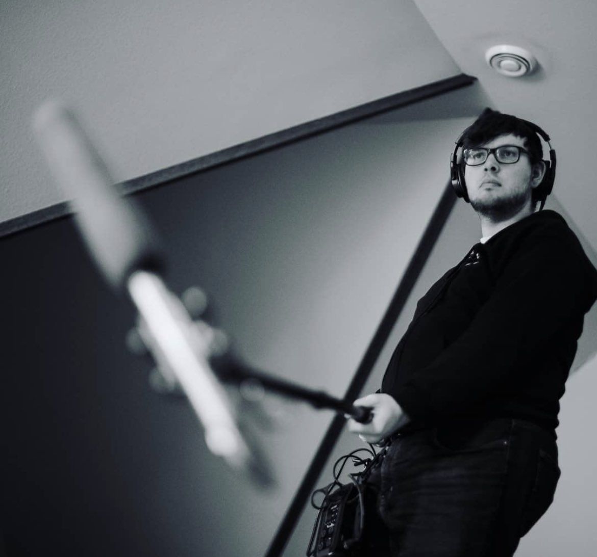 STPaulFilmcast's tweet photo. sound mixer/recorder ALEX "STARF" ALVERSON https://t.co/j4YrSXCdpJ  NEW Ep! We have @heyitsstarf ! Host @NicholasPalod2 @MNCritics #podernfamily #indiefilmmaker #podcast  #film #soundrecorder #twincities #minnesotapodcast https://t.co/pAJWGIQ2Vg