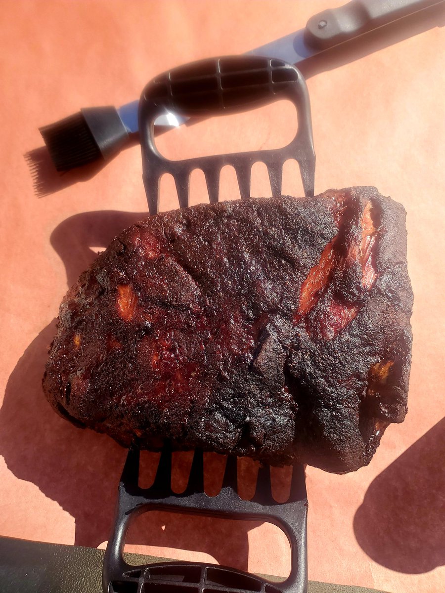 SoJoBmanUtefan's tweet photo. And this one's name shall be...
The Golden Child 🔥💨🍻🤘
#BostonButt
#TimeToWrap
#Peachys
#BaconFat
#PUBBeer https://t.co/Uhh7HPK57Q
