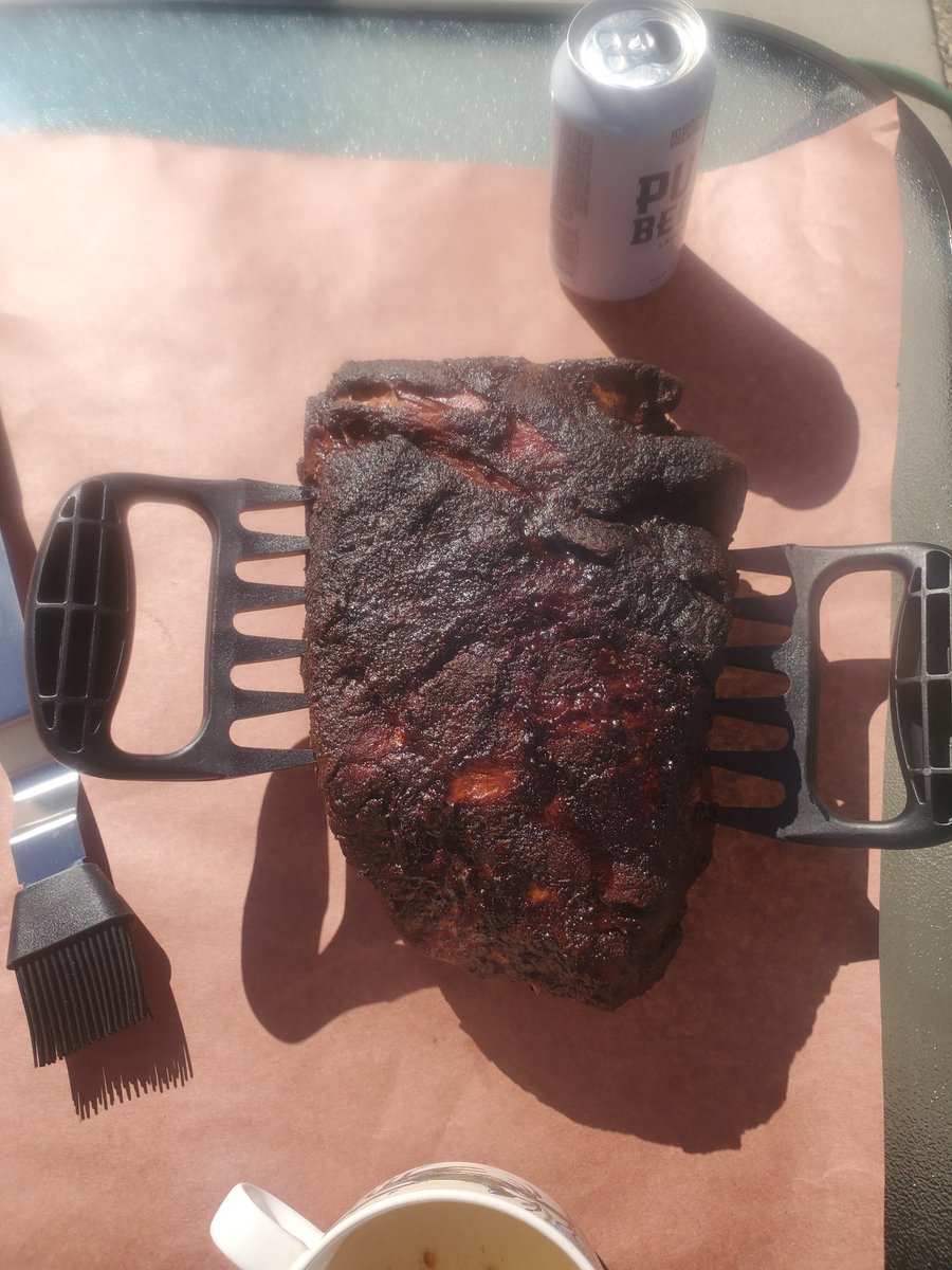 SoJoBmanUtefan's tweet photo. And this one's name shall be...
The Golden Child 🔥💨🍻🤘
#BostonButt
#TimeToWrap
#Peachys
#BaconFat
#PUBBeer https://t.co/Uhh7HPK57Q