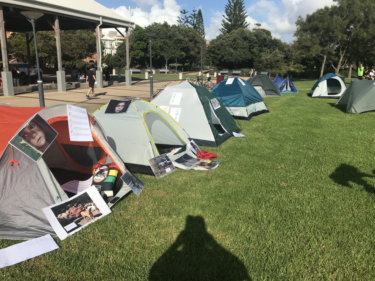 GiselleWak's tweet image. Claims of a housing and humanitarian crisis in #NSW. Homelessness NSW predicting 38% spike in homelessness in #Newcastle alone now covid subsidies have ended. Rally told scores of people including women and children living in cars.