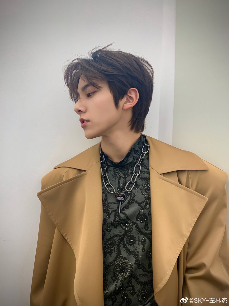 skyhourly's tweet photo. #SKY天空少年 #天空少年 #SKY https://t.co/5gFEYBvahg