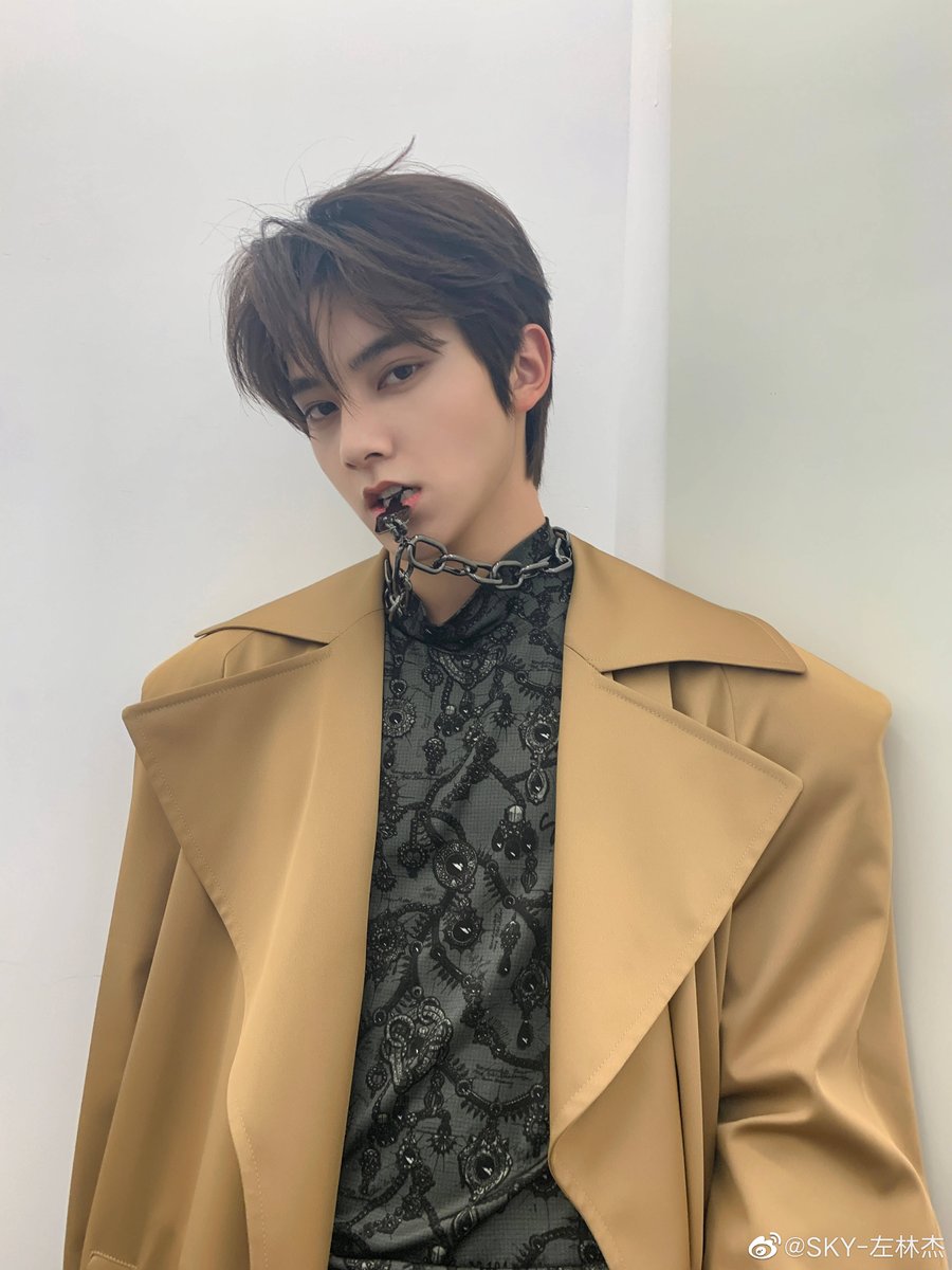 skyhourly's tweet photo. #SKY天空少年 #天空少年 #SKY https://t.co/5gFEYBvahg