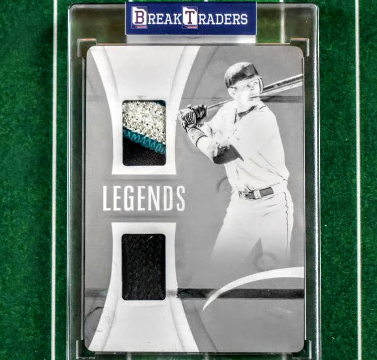 BreakTraders_'s tweet image. AROD Plate w/ Game-Worn Mariners Patch - One-Of-One 🔥