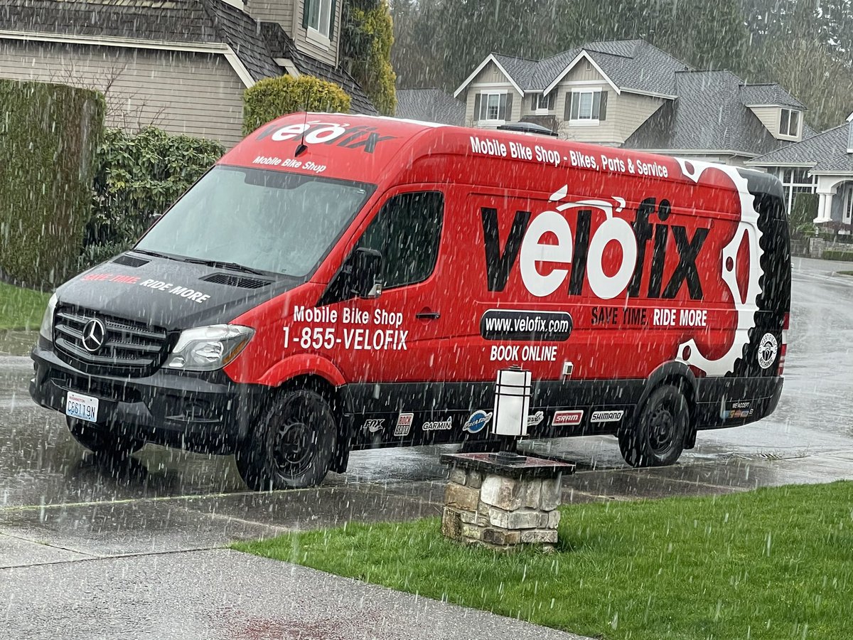 basharatw's tweet photo. Excellent service from the experts. Replaced the right crank and made the threads deep to hold/stabilize the pedals. #Bikes #bike #velofix the bike experts. Bike 🚴 🚲 https://t.co/YVL9OfmU6x