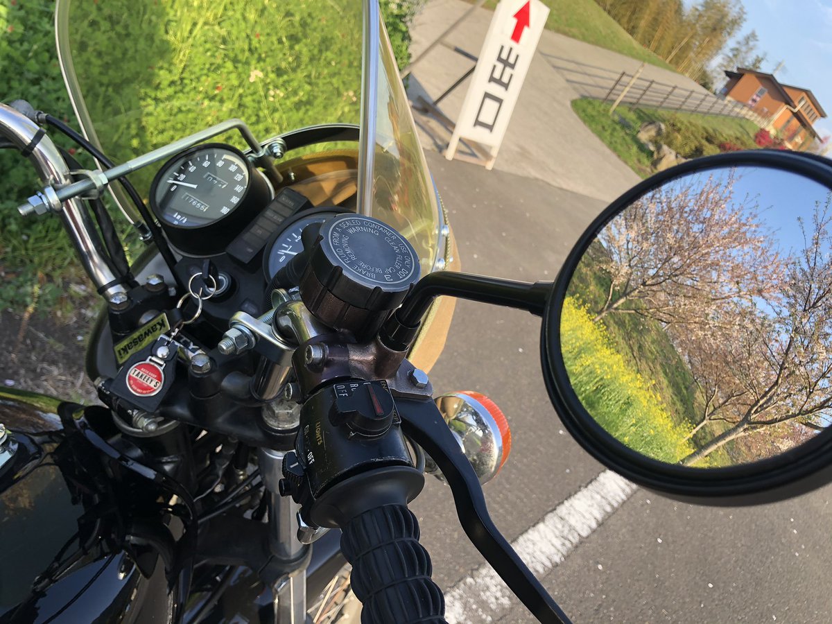 Z750a4's tweet photo. 🌸×🏍 https://t.co/Qel3szH6sx