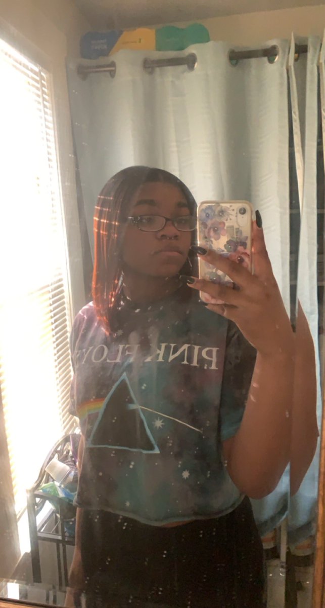 rinaborter's tweet photo. Just for you
(old selfies😌)#selfiesforsof https://t.co/75pQ8N9sXb