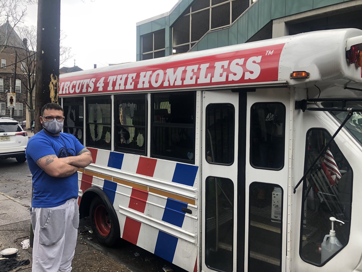 HeartsofSkylar's tweet photo. 65 pizzas, 7 cases of chips, water, snack bags, toiletry bags, rescue blankets, ponchos, new clothes and 1000’s of masks and provided haircuts. SOS, Coalition of Beards and ❤️’s were able to feed and help over 260 people #nonprofit #community #giving #kensington #homeless https://t.co/1xtRIhVXO1
