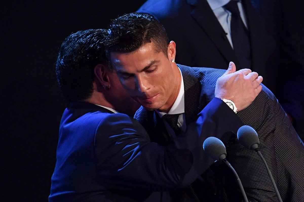 Cristia82137311's tweet photo. Throwback:

MARADONA:

“I wish Cristiano Ronaldo was an Argentine. Lionel Messi will never be a LEADER.” https://t.co/SuXLb9TvZy