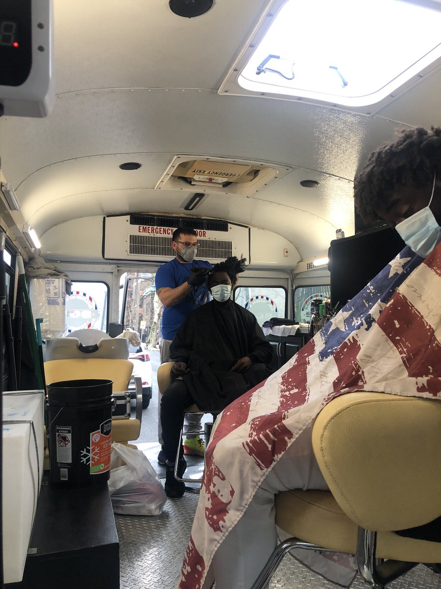 HeartsofSkylar's tweet photo. Thank you to all that donated and volunteered today and for helping us continue our mission!  
*We do get permission to post pictures from those who we do serve in Kensington! https://t.co/TBHfIIyO5n