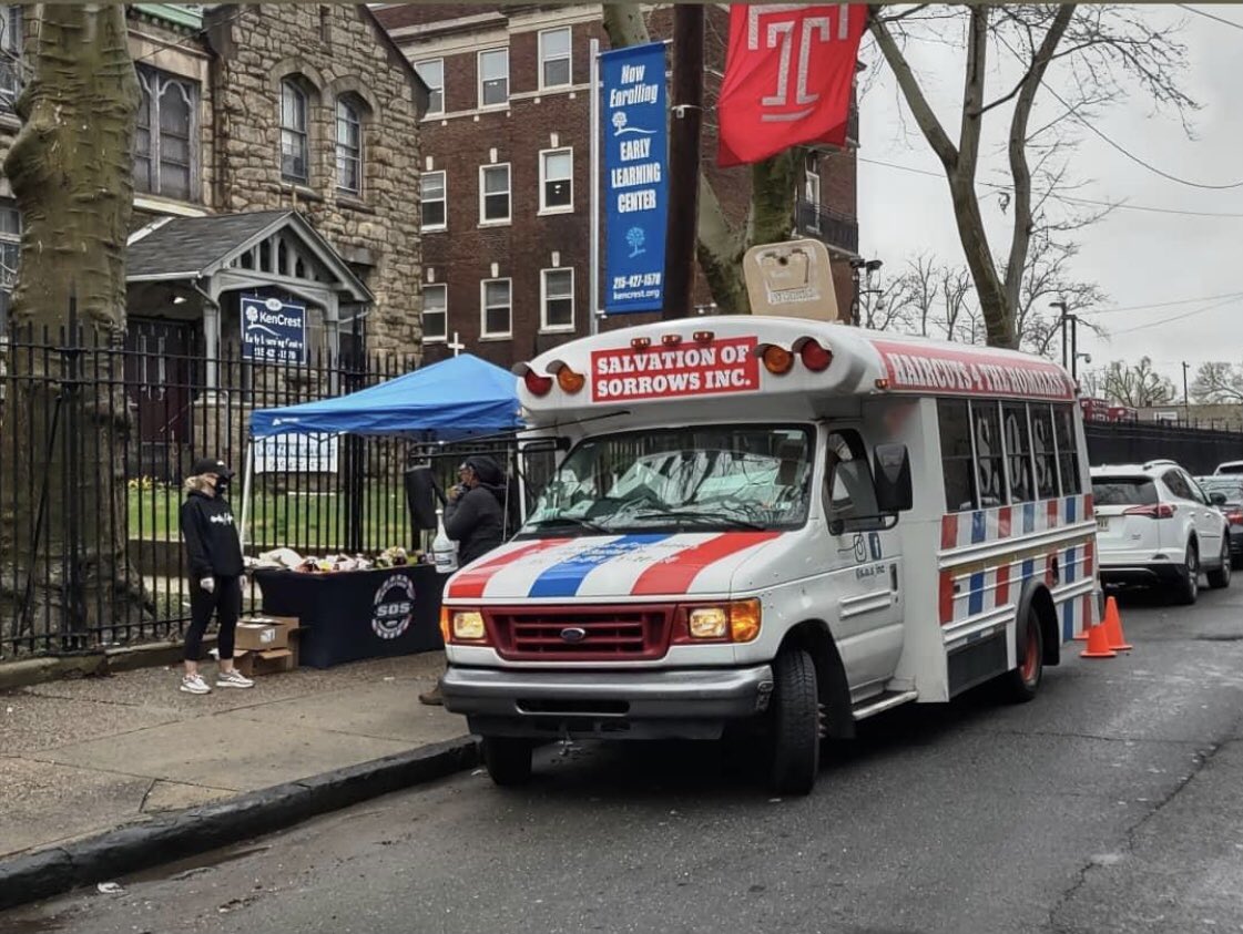 HeartsofSkylar's tweet photo. Thank you to all that donated and volunteered today and for helping us continue our mission!  
*We do get permission to post pictures from those who we do serve in Kensington! https://t.co/TBHfIIyO5n