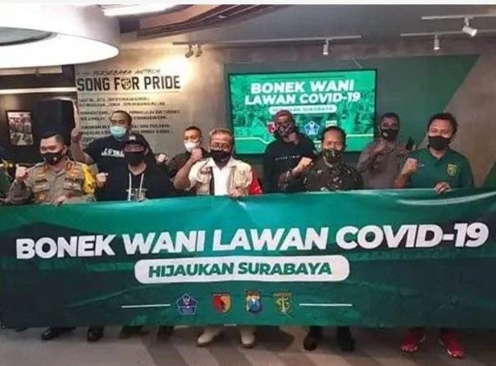 _Aris1234's tweet photo. Team Bonek siap untuk mematuhi Prokes untuk Piala Menpora 2021. 

#PialaMenporaPatuhiProkes https://t.co/4oPsydVpvQ