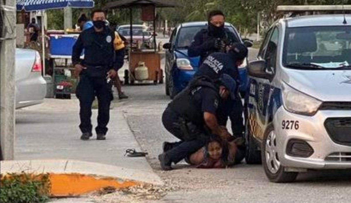 radfem_tex's tweet photo. ¿Qué tuvimos esta semana en México?

Niñas cargando el ataud de su amiga Wendy quien fue encontrada en el interior de un canal de aguas negras.

La extrema brutalidad policíaca en Tulum hacia una mujer en donde movilizaron el cuerpo y además no siguieron protocolos

+ https://t.co/xCgJp21M4i