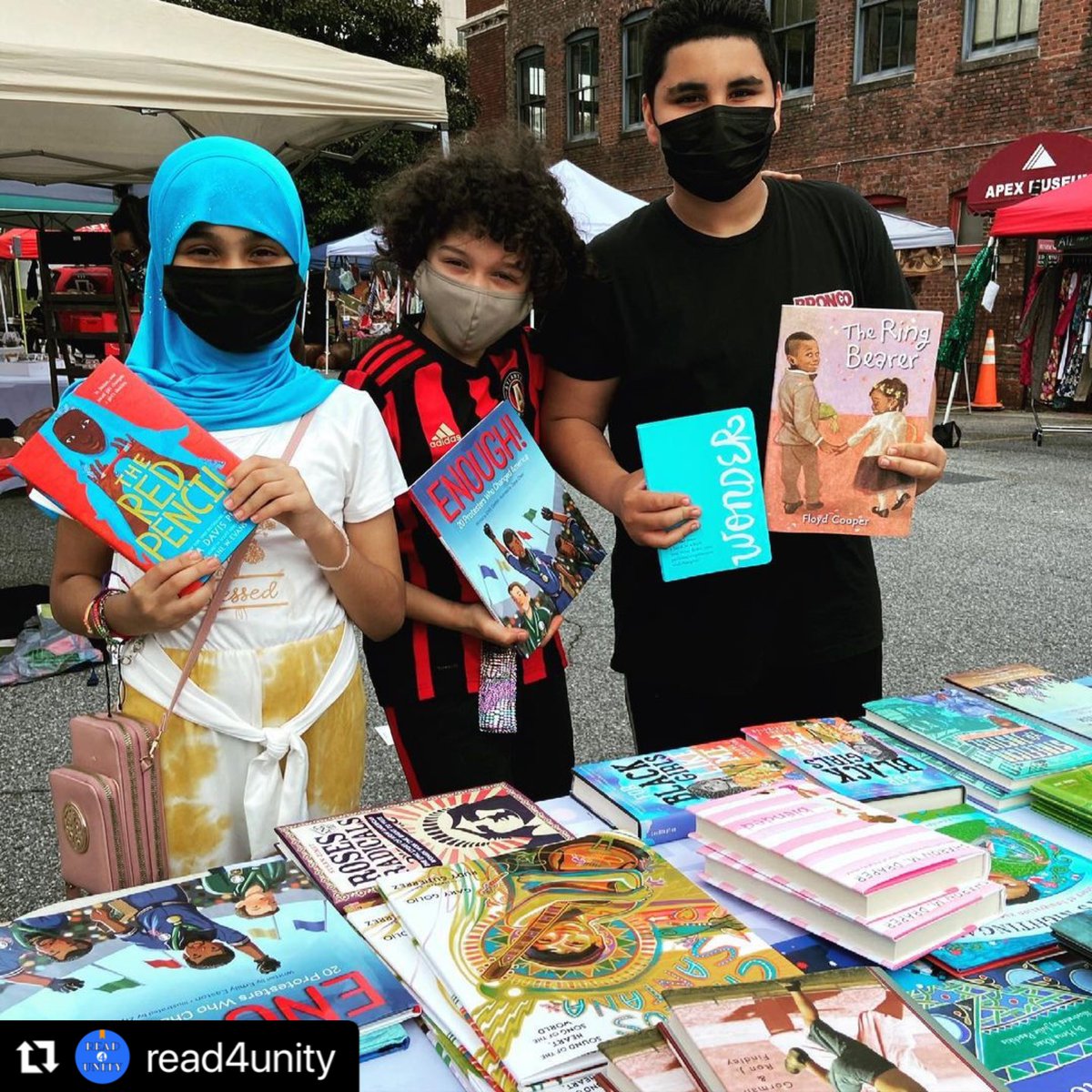 Recap from yesterday with Read 4 Unity at the Women’s Month Market.
・・・
Today our young leaders teach us WHY REPRESENTATION.