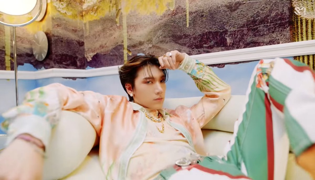 BiMSu93's tweet photo. A ver qué Ten nos explique de que se trata la canción :v
#Stream_ForTen
#Stream_ForWayV
@WayV_official https://t.co/trSA9iHQYs