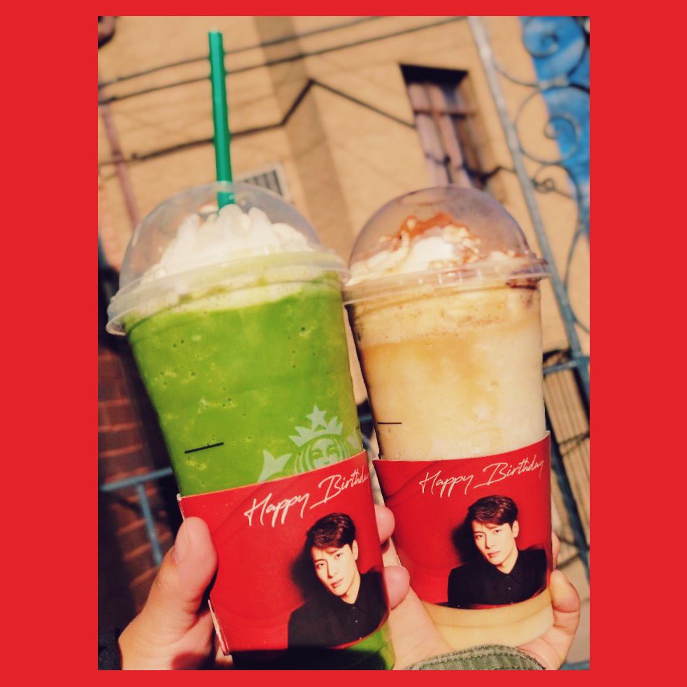 Jenny0119Lopez's tweet photo. @GOT7inOAK Happy Birthday @JacksonWang852 
 🎂🎉👑
#BoundToJackson_GA 
#KingJacksonDay 
#JacksonNeverAlone 

@GOT7inOAK thank you for the event! Thanks for designing such beautiful sleeves 💚 https://t.co/zLYFOVi900 https://t.co/21ulc4KFPi