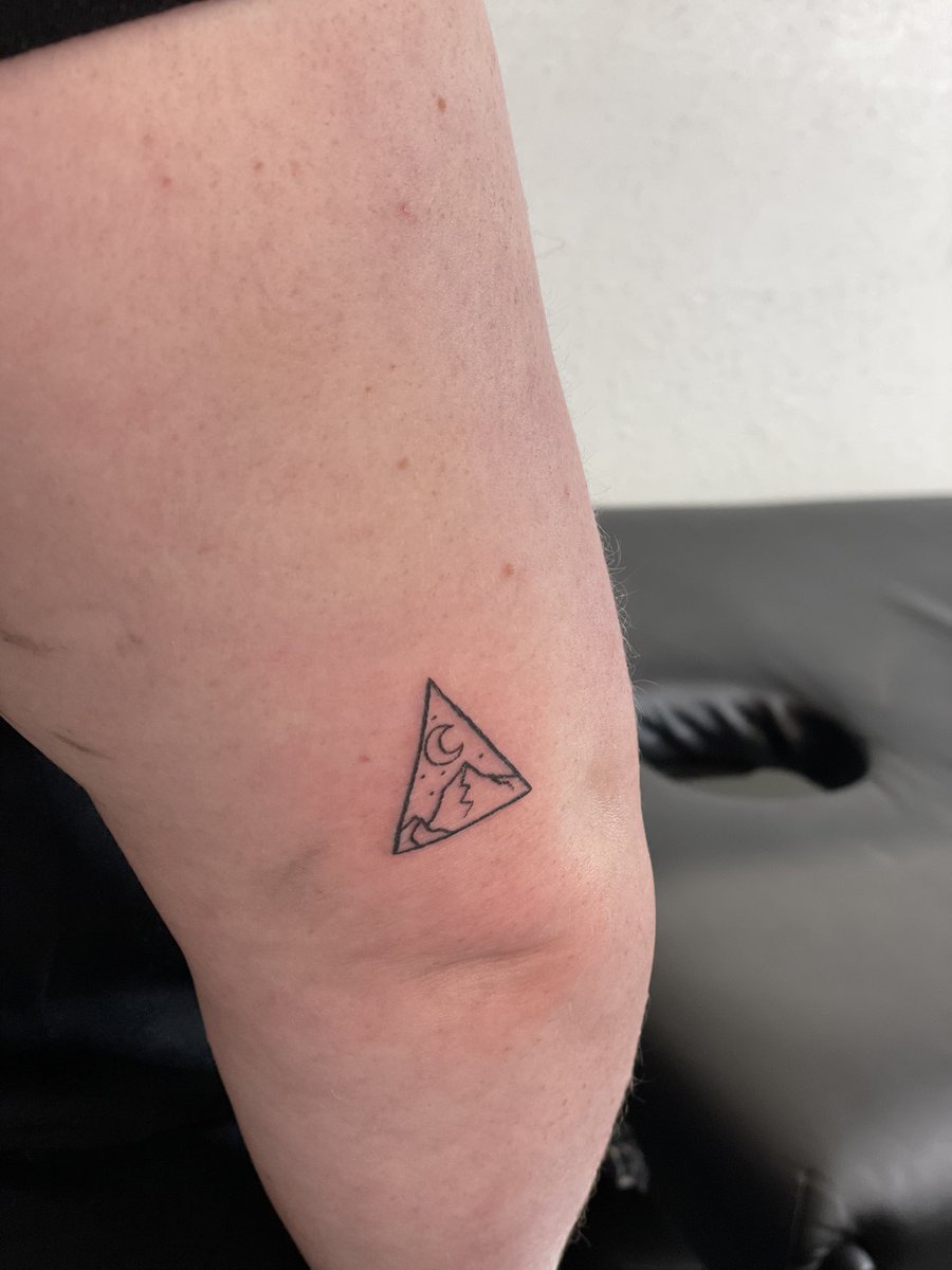 mind_v_matter's tweet photo. Got some pretty rad tattoos in Denver today with Aub. Reminds me of @MileHigherPod 
@KendallRaeOnYT @milehigherjosh https://t.co/Hxfzh7iAKE
