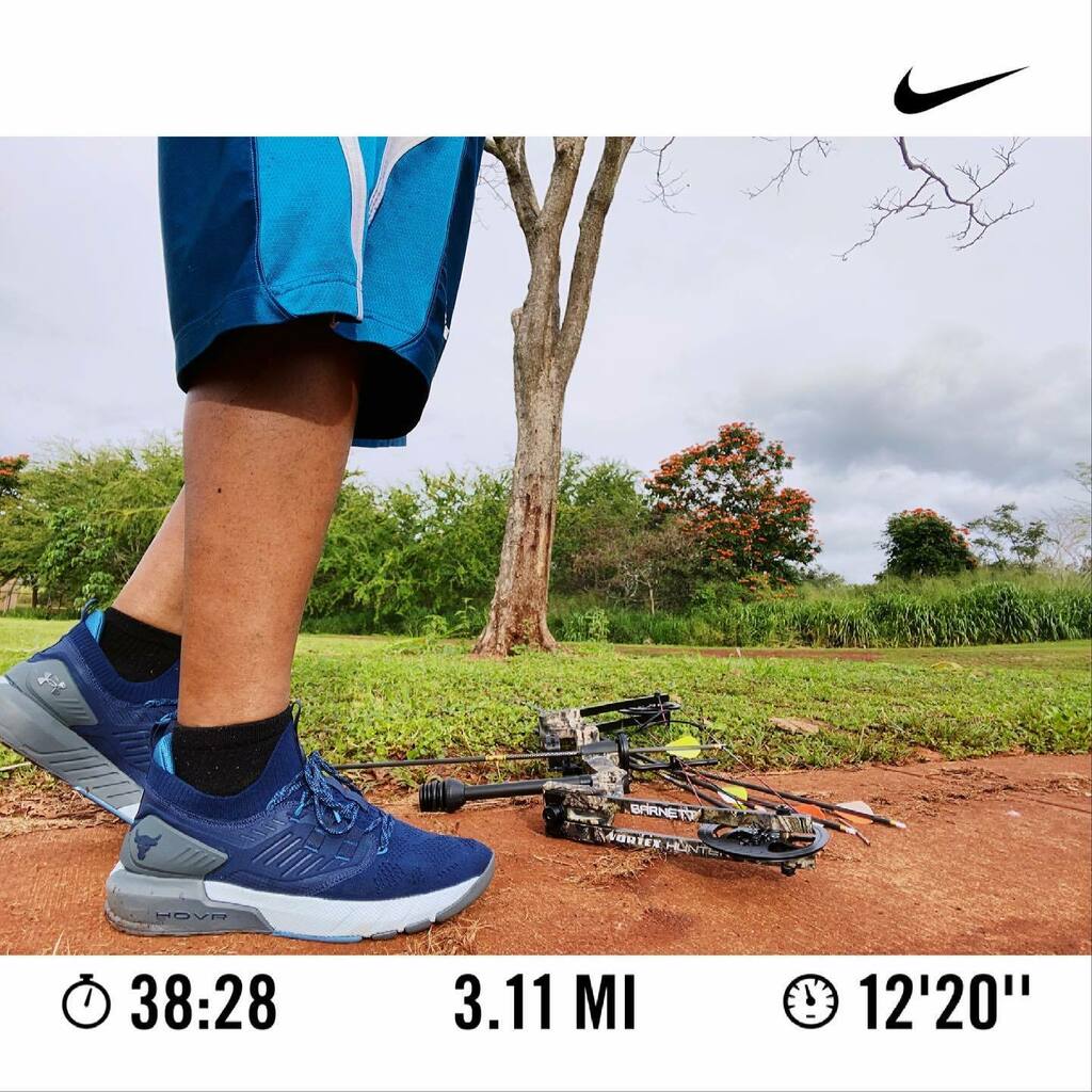 Simplisitic's tweet photo. A good day for a 5K and some bow and arrows action 🏹 

#projectrock #underarmour #wapio #archery https://t.co/VAIviM9Yz1